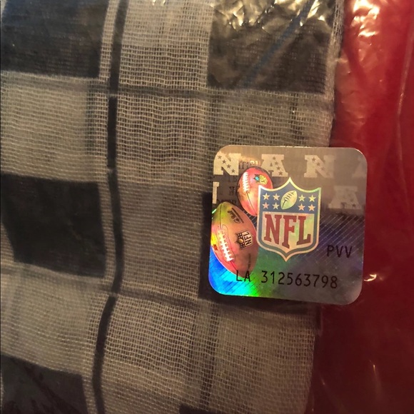 2 Dallas Cowboys 🏈NFL Scarves (BOGO) +Cool Swag! - Picture 2 of 4